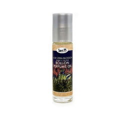 Organic jojoba oil blended with Aloe Vera blossom essential oil. No sulfates, parabens and SLS Cruelty free, never tested on animals Made in Tucson, AZ